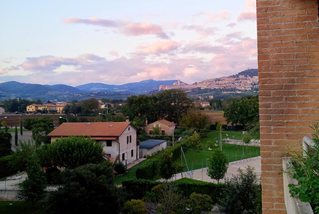 Assisi Casa Degli Angeli Apartment Стая снимка